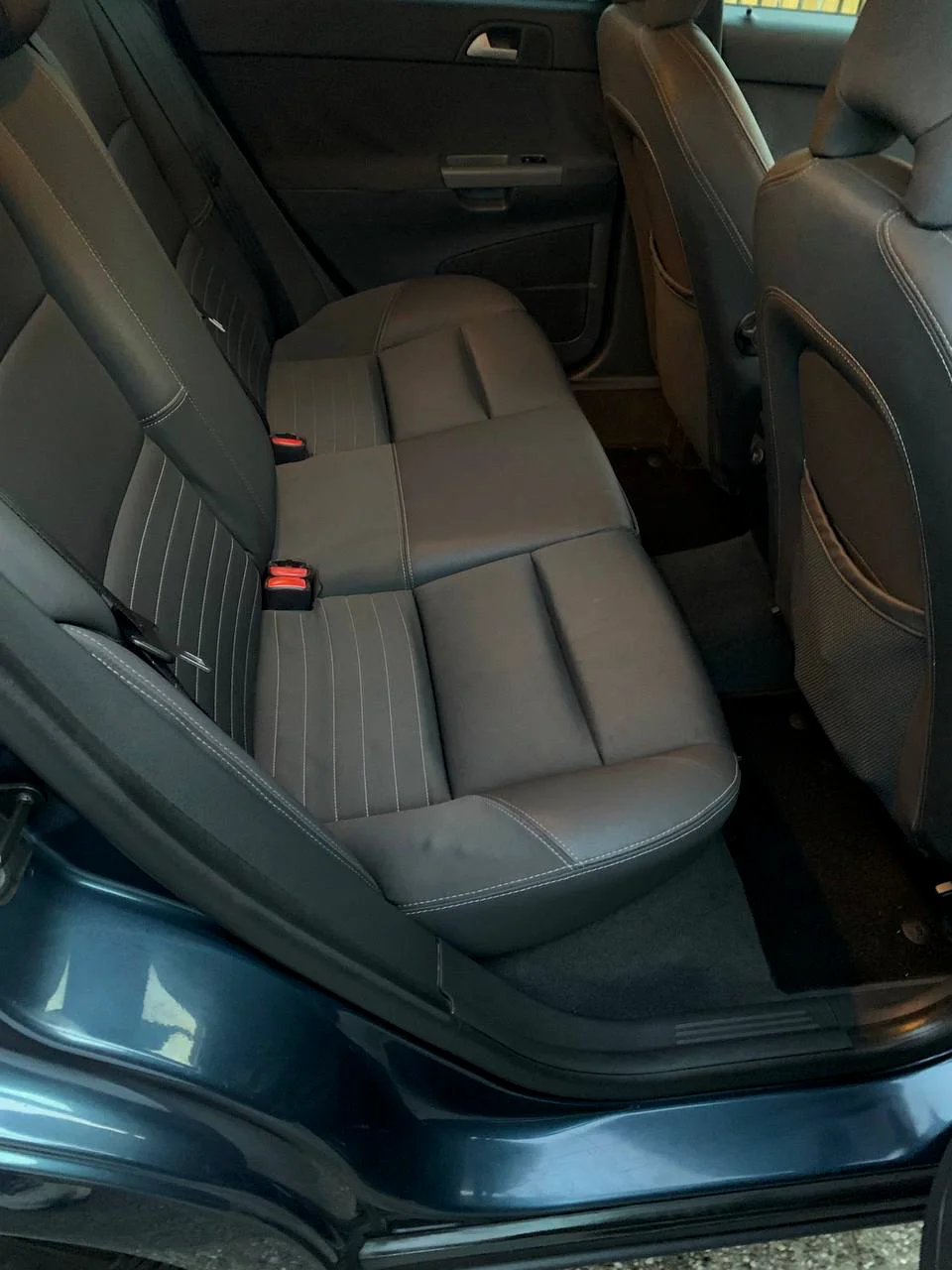 Volvo S40 2006 interieur achterbank